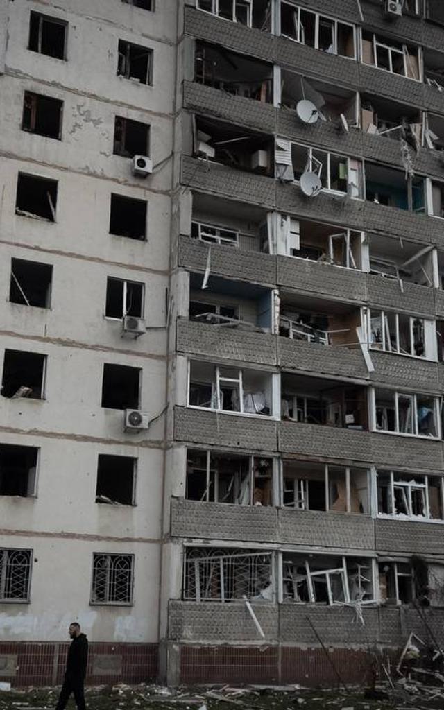У Сумах росіяни атакували КАБами спальний мікрорайон міста