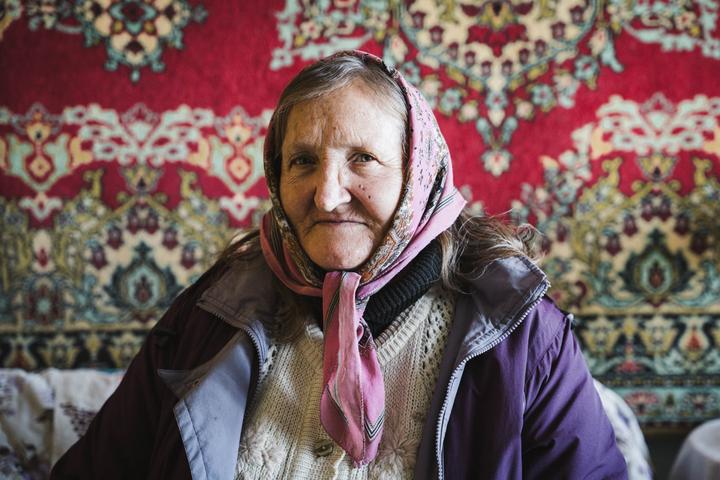 Раїса мешкала у своїй квартирі 34 роки Портретне фото Раїси в її будинку
