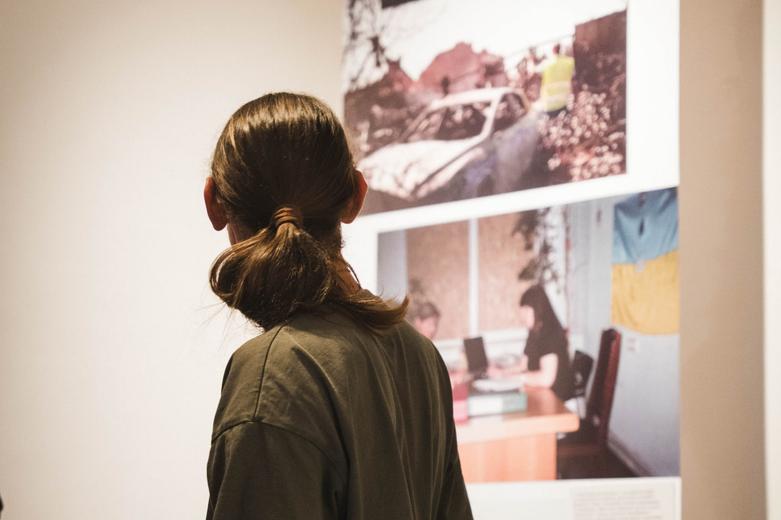 35 плівкових фотографій від сум'ян