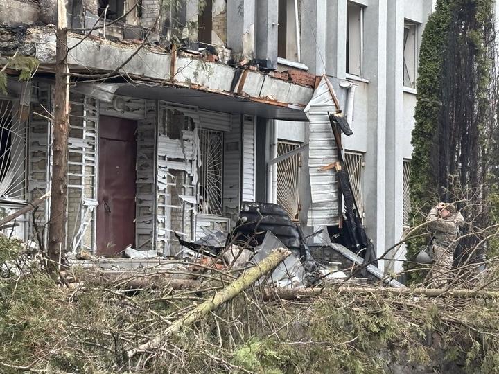 Будівля ТЦК у Сумах після обстрілу 18 березня