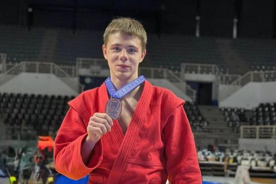 Ілля Вʼюн із Сум на чемпіонаті світу із самбо