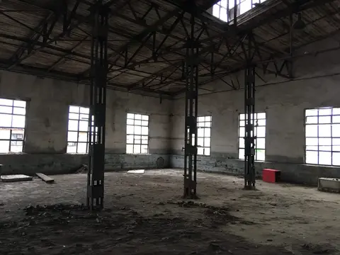 skeit park na zakynutomu zavodi okhtyrka 5 Приміщення закинутого охтирського заводу
