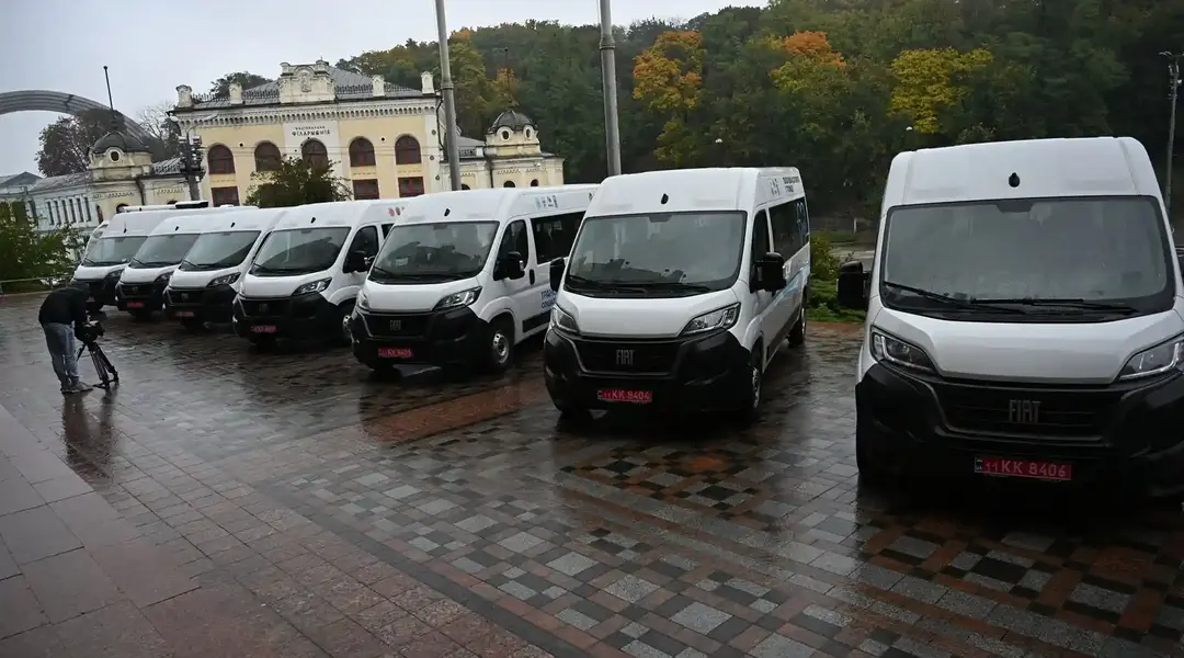 Автобуси від Кореї для Сум