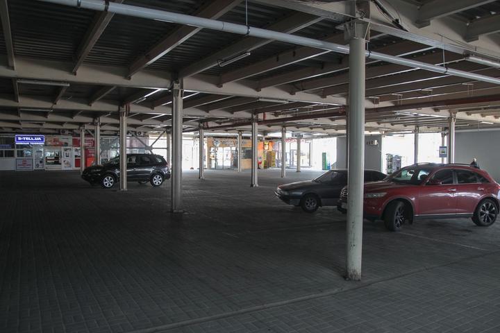 Парковка ТРЦ Київ журнал Цукр IMG 1264