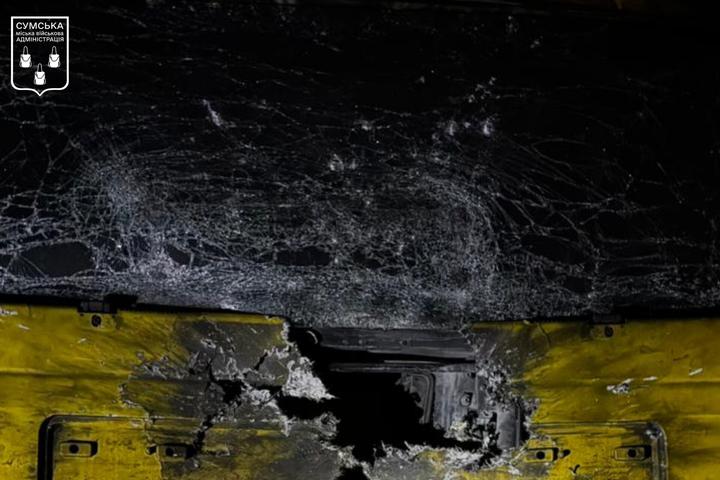 Постраждала від вибуху вантажівка у Ковпаківському районі Сум