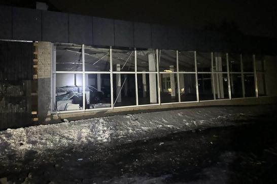 Пошкоджений автомагазин у Сумах