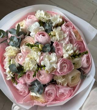 buket maysternya Bloom Flowers Букет майстерні Блум Флаверс