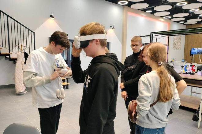 технології віртуальної реальності в профорієнтації підлітків