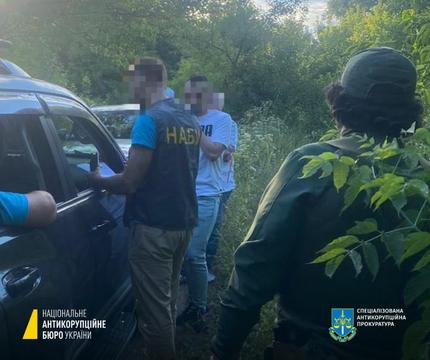 Відкат у 3,4 млн грн за допомогу з тендером Відкат у 3,4 млн грн за допомогу з тендером