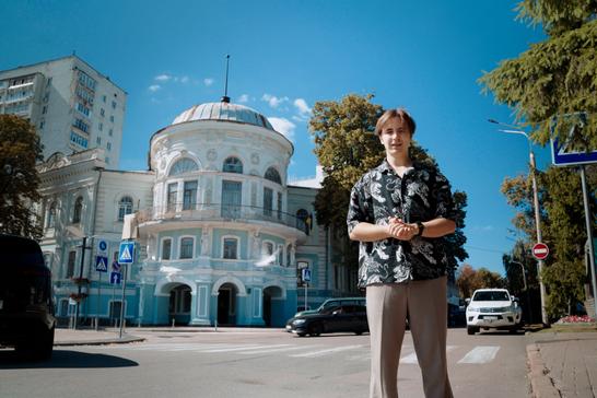 Французькі скульптури, співучі фонтани й горілчані заводи 19 століття. Що цікаво є в центрі Сум?  