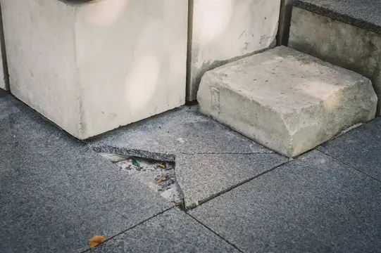пошкодження пам'ятника цукру в Сумах