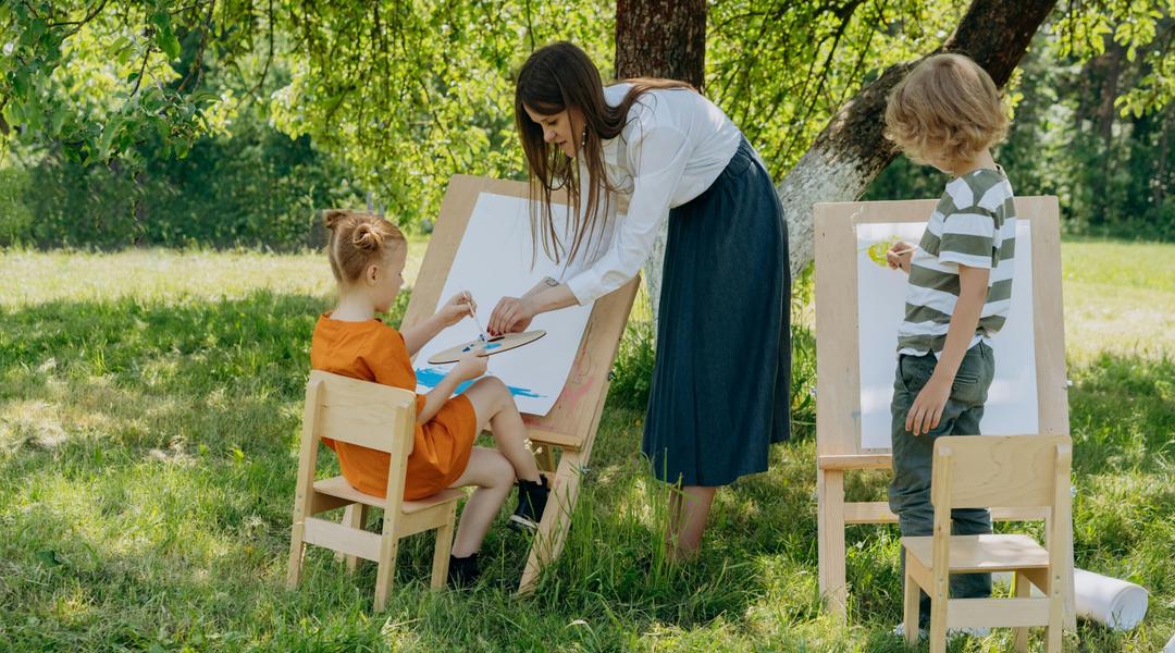 dity maliuiut na vulytsi Діти малюють на вулиці