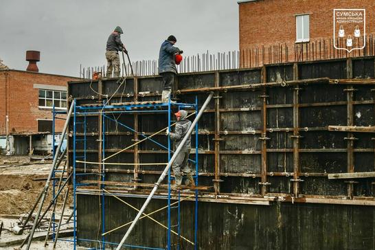 Будівництво укриття в Сумах
