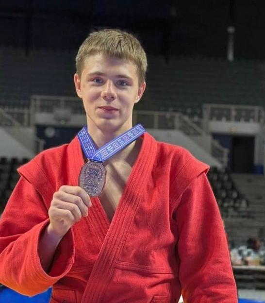 Ілля Вʼюн із Сум на чемпіонаті світу із самбо