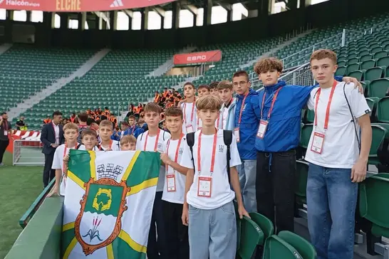 trostanetski futbolisty na matchi v ispanii