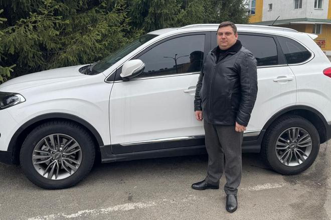 ivan saienko vidkryv avtoshkolu na hrantovi hroshi