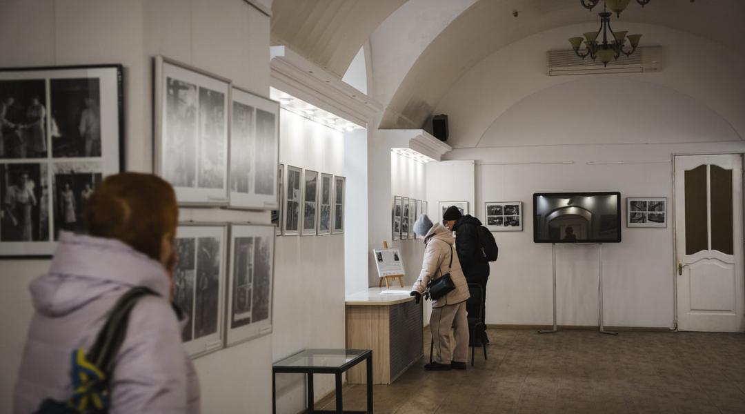 виставка в міській галереї в Сумах