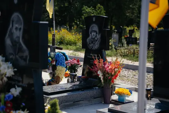 Могила Романа Лисенка в Сумах