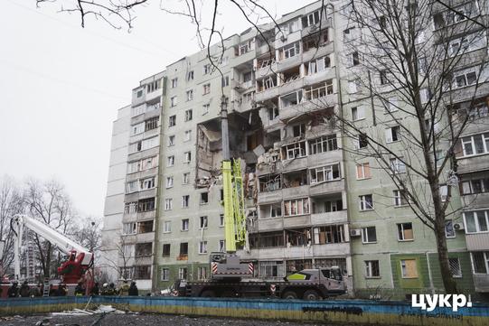 будинок на Героїв Крут після удару Шахедом