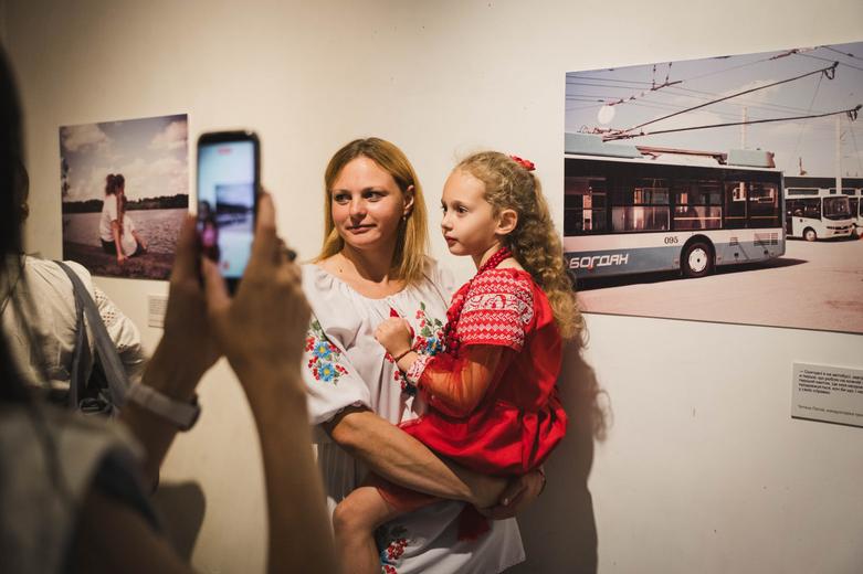 Кожен учасник фотографував власний побут, роботу, важливі для себе місця чи людей