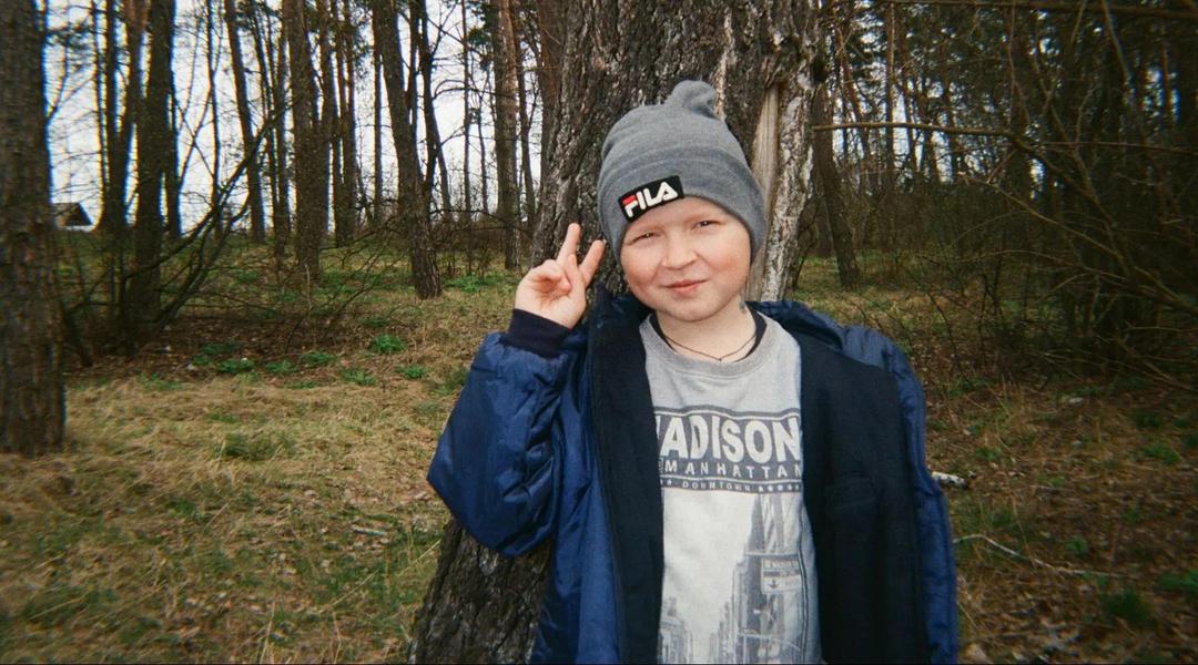 Vadym 9 rokiv selo KHukhra 3.jpg