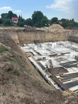 Будівництво укриття в Сумах