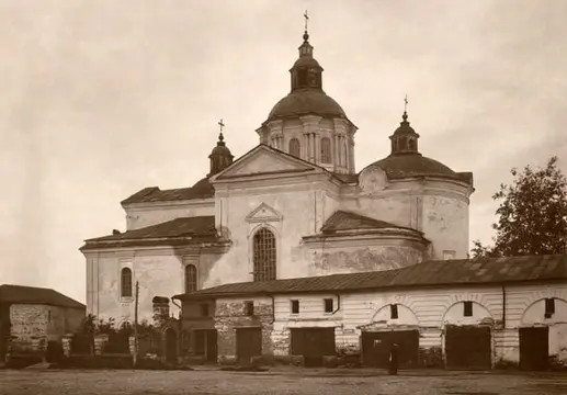 troyits kyy sobor u glukhovi Троїцький собор у Глухові