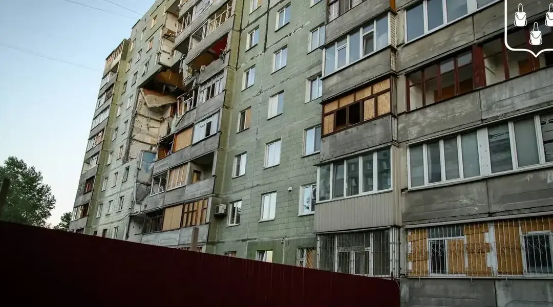 chastkovo zruynovanyi budynok na vulyts heroyiv krut Частково зруйнований будинок на Героїв Крут