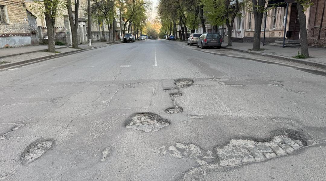 brukivka sumy Бруківка під асфальтом у Сумах