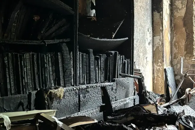 спалені книжки в бібліотеці СумДУ
