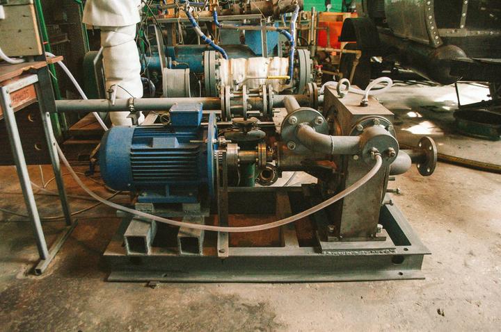 enerhooshchadnyi turbohenerator 2