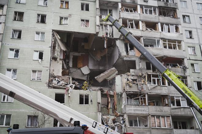 руйнування на вулиці Героїв Крут в Сумах