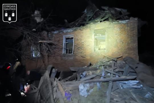 Пошкоджений будинок пісялу удару КАБом у Сумах