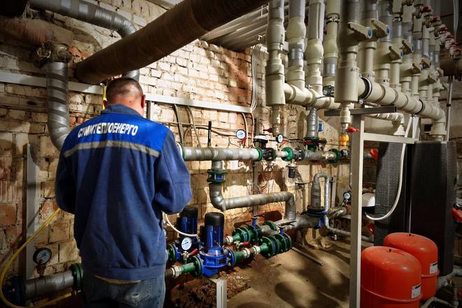 Фахівці перевіряють системи теплоспоживання в Сумах