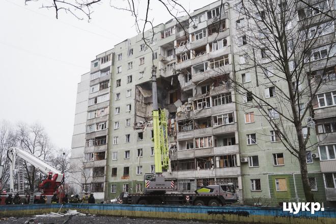 будинок на Героїв Крут після удару Шахедом