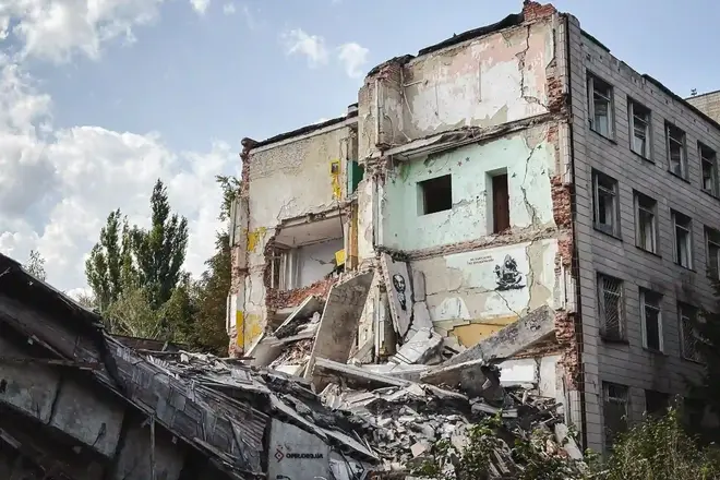 Стінопис опору з козаком Мамаєм у Сумах
