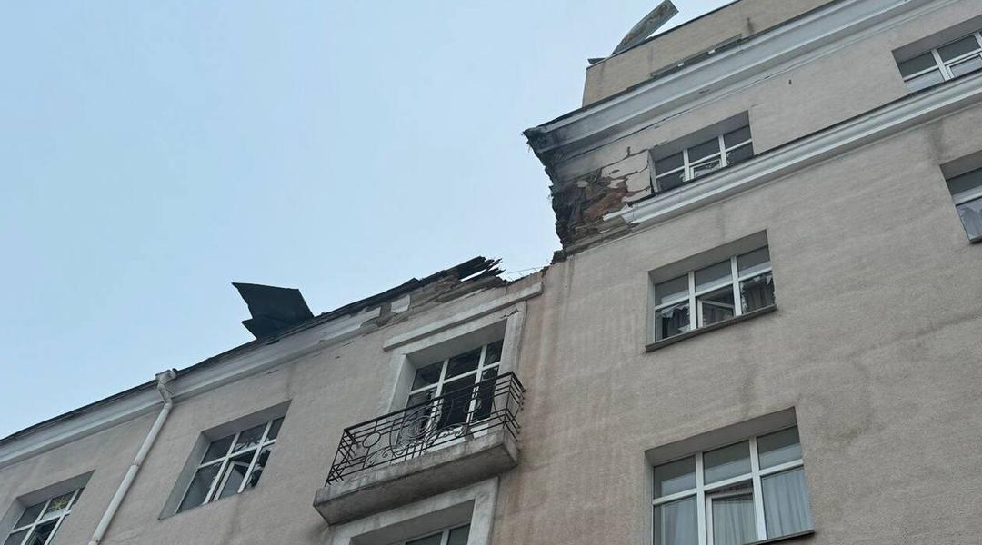 poshkodzhenyy hotel u sumakh Пошкоджений готель у Сумах