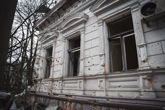 зруйнувана садиба в Сумах