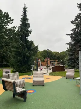 Лавки на території майданчика в Таллінні
