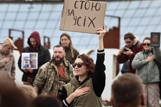 Катерина Даценко на акції хвилини мовчання