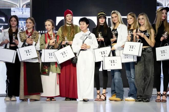 Сумська студія «ART'elь moda» на модному показі