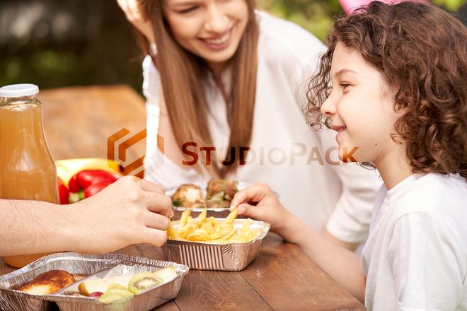 studiopack promo produc 14