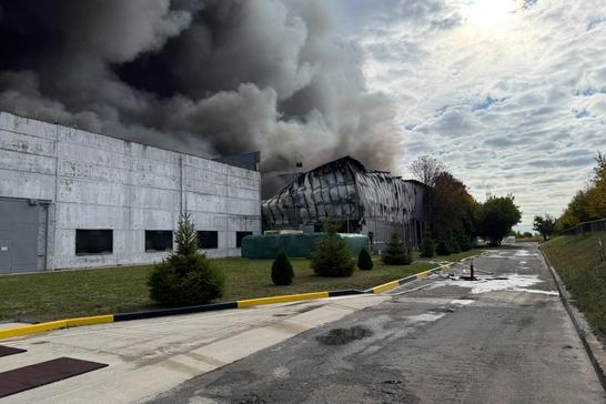 Пожежа на заводі Кусум у Сумах внаслідок атаки
