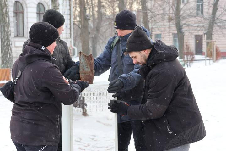 u sumakh vstanovlyuyutʹ aleyu nezlamnykh mіst У Сумах встановлюють Алею незламних міст