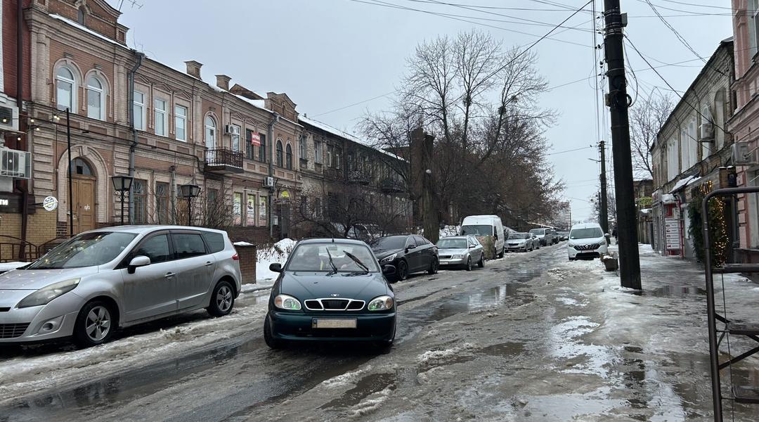 zasnіzhena doroha v sumakh засніжена дорога в Сумах