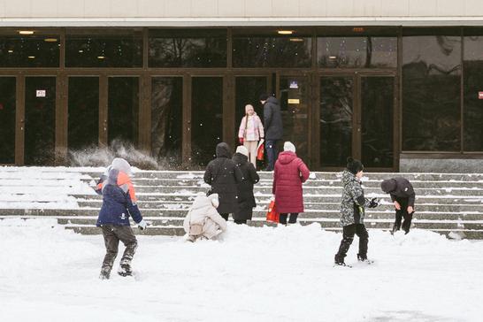 🎄 Як Суми зустрічають сніг і святкують Різдво: фоторепортаж