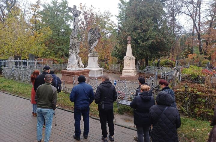 viysʹkovi na ekskursiyi v sumakh Військові на екскурсії в Сумах