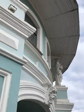 kariatydy