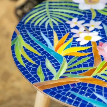 Мозаїчний столик від Glass Art Stories