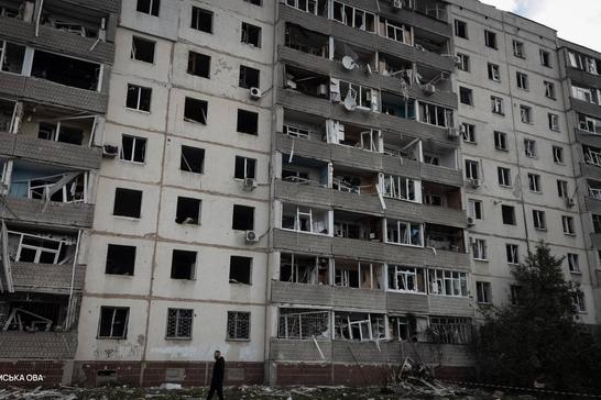 У Сумах росіяни атакували КАБами спальний мікрорайон міста (оновлено)